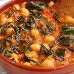 Best Espinacas Con Garbanzos Near Me