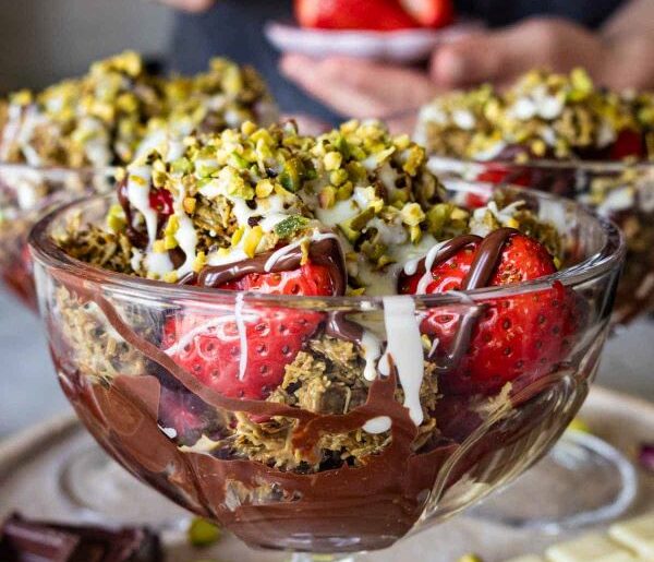 Dubai Chocolate Strawberries