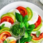 Ensalada Caprese con Palta
