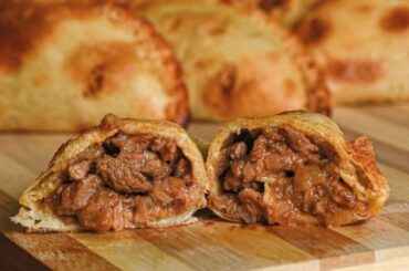 Empanada de Carne Cortada a Cuchillo